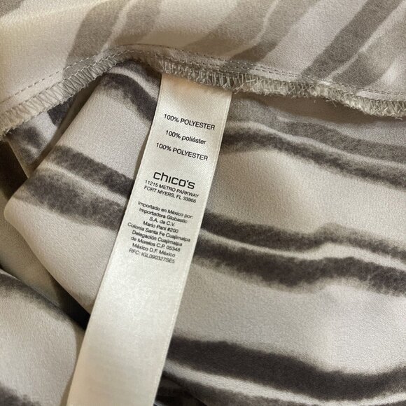 Chico’s Animal Print Blouse Sz 2 Lightweight Tiger Zebra Long‎ Sleeves Loose - Picture 5 of 9